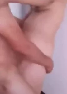 寂寞老阿姨主动约男人来家里操逼，这个姿势一定是老熟女才能完成吧 - 91视频|91自拍|国产自拍